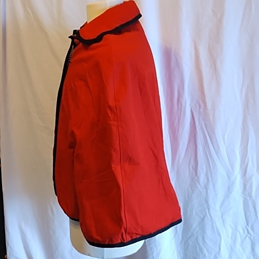 Reversible cape - Picture 9 of 13